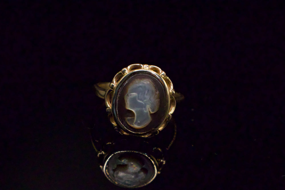 The Geneviève Cameo Ring