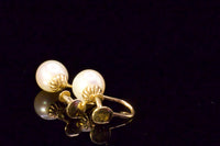 Perle No. 1 Screwback Earrings